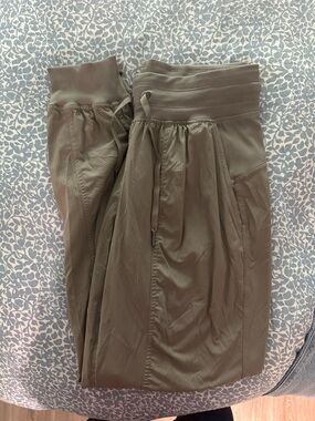 Lululemon Khaki dance jogger